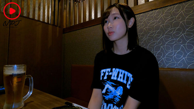 「恐るべし20歳の性欲。 AV女優に憧れる女子大生のAVデビュードキュメント。 かえで」のサンプル画像4枚目