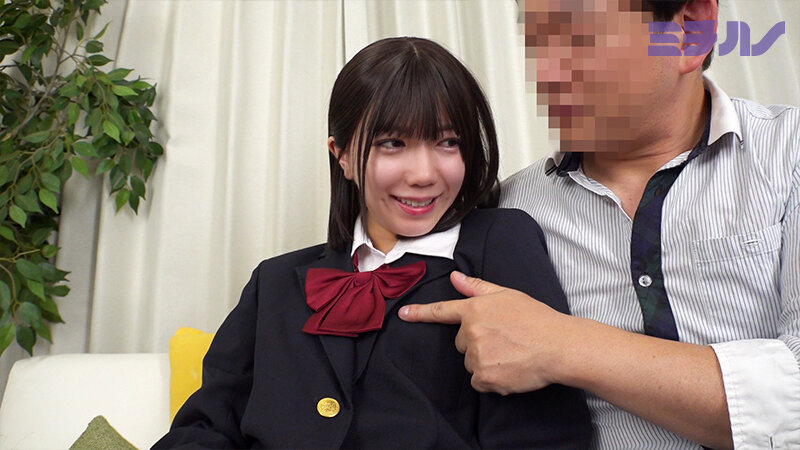 「日向由奈の美乳がたまらない！美少女のフェラ＆騎乗位で敏感乳首を刺激する濃厚プレイ」のサンプル画像1枚目