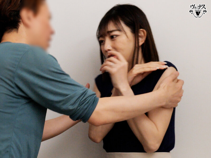 「僕の前では清楚な妻が隣人の中出し肉便器になっていた 蒼山愛奈」のサンプル画像4枚目