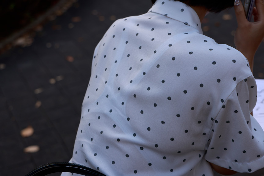 「「私、競泳水着好きでごめんなさい…」 いつも競泳水着を着て興奮しています 服の下に水着を着て働くOL」のサンプル画像3枚目