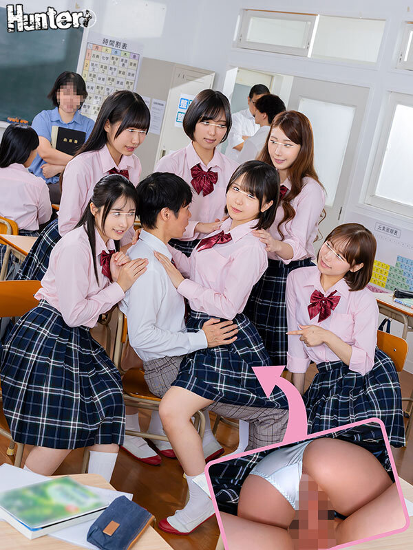 「【女子校生】小悪魔クラスメイトと教室で3P騎乗位フェラ＆中出し！男女比1対9の商業校ハーレム」のサンプル画像1枚目