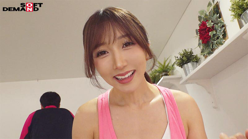 「【ASMR×完全主観】声の出せない状況でこっそり誘惑痴女の囁き淫語オナサポ12発射精」のサンプル画像5枚目