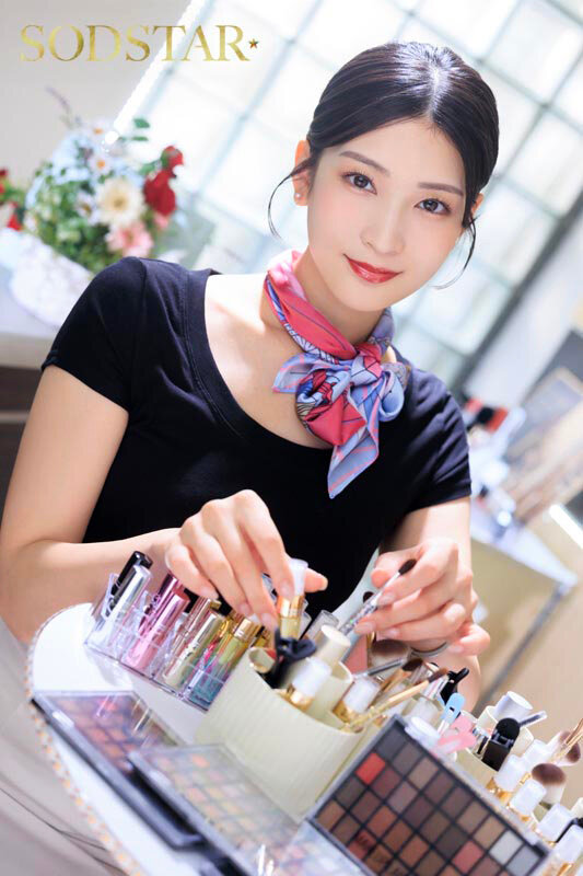 「本庄鈴が美容部員コスで魅せる濃厚フェラテクニック!職業色々シリーズ人気作」のサンプル画像3枚目