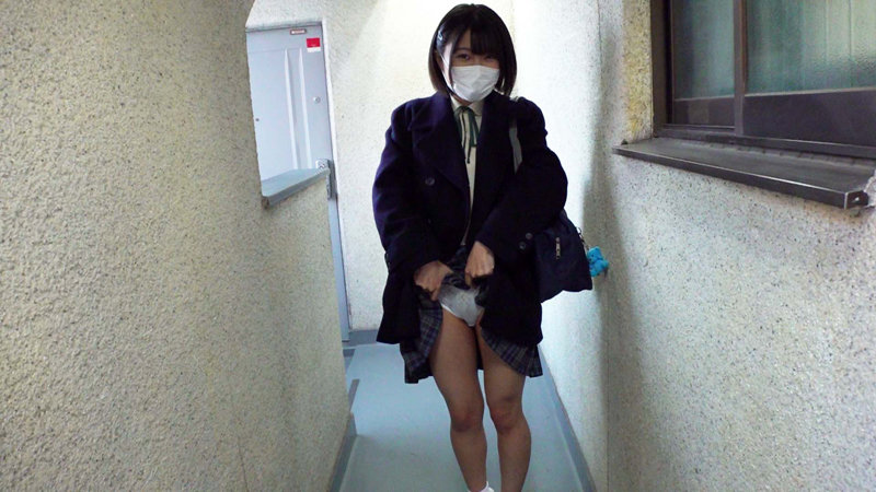 「「絶対に人前でお漏らししたらダメだからね！」ウブな部活女子校生が敏感過ぎて潮とおしっこまき散らしデート【汁無双 2】 佐野なつ」のサンプル画像4枚目