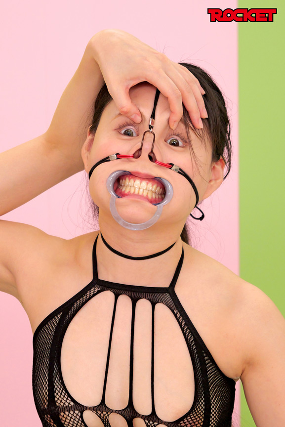 「祈山愛・本田瞳が魅せる羞恥プレイ｜M女たちの恥じらい姿が話題の最新作」のサンプル画像2枚目