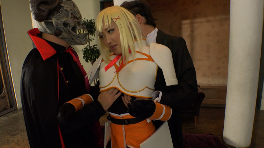 「【コスプレ】この素晴らしい世界に祝福を！ダクネス風衣装で魅せる人気アニメなりきりプレイ」のサンプル画像1枚目