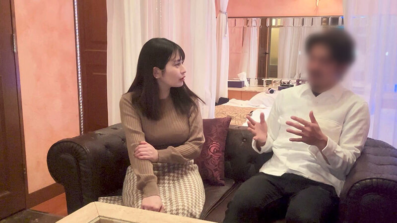 「優梨まいなが美乳を揺らしてメンエスで感じまくり!クンニと中出しで尻フェチ悶絶プレイ」のサムネイル