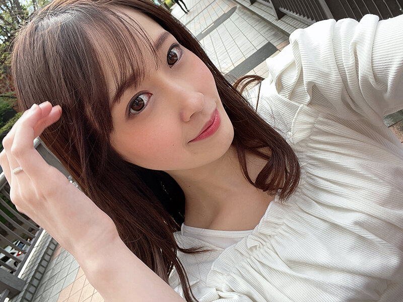 「【あざとかわいい】めちゃかわ痴女ビッチ若妻ちゃん26歳 イケメンを痴女責めしまくり 乳首責め連続寸止めでガマン汁ダラダラ発狂寸前騎乗位ザーメン搾り取りハメ撮り流出」のサンプル画像2枚目