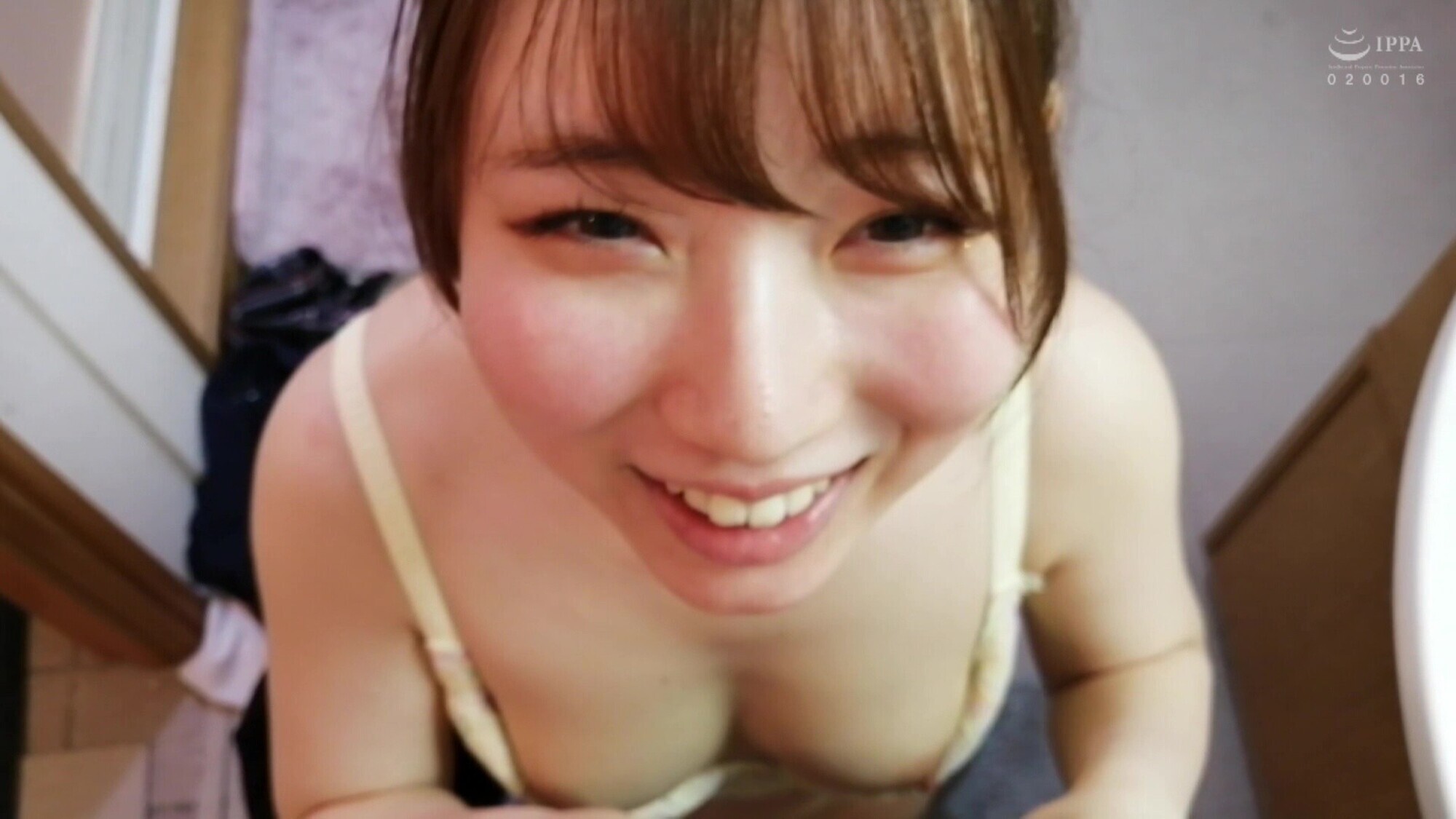 「洗面所でパイパンガールとイチャつきSEX！」のサンプル画像1枚目