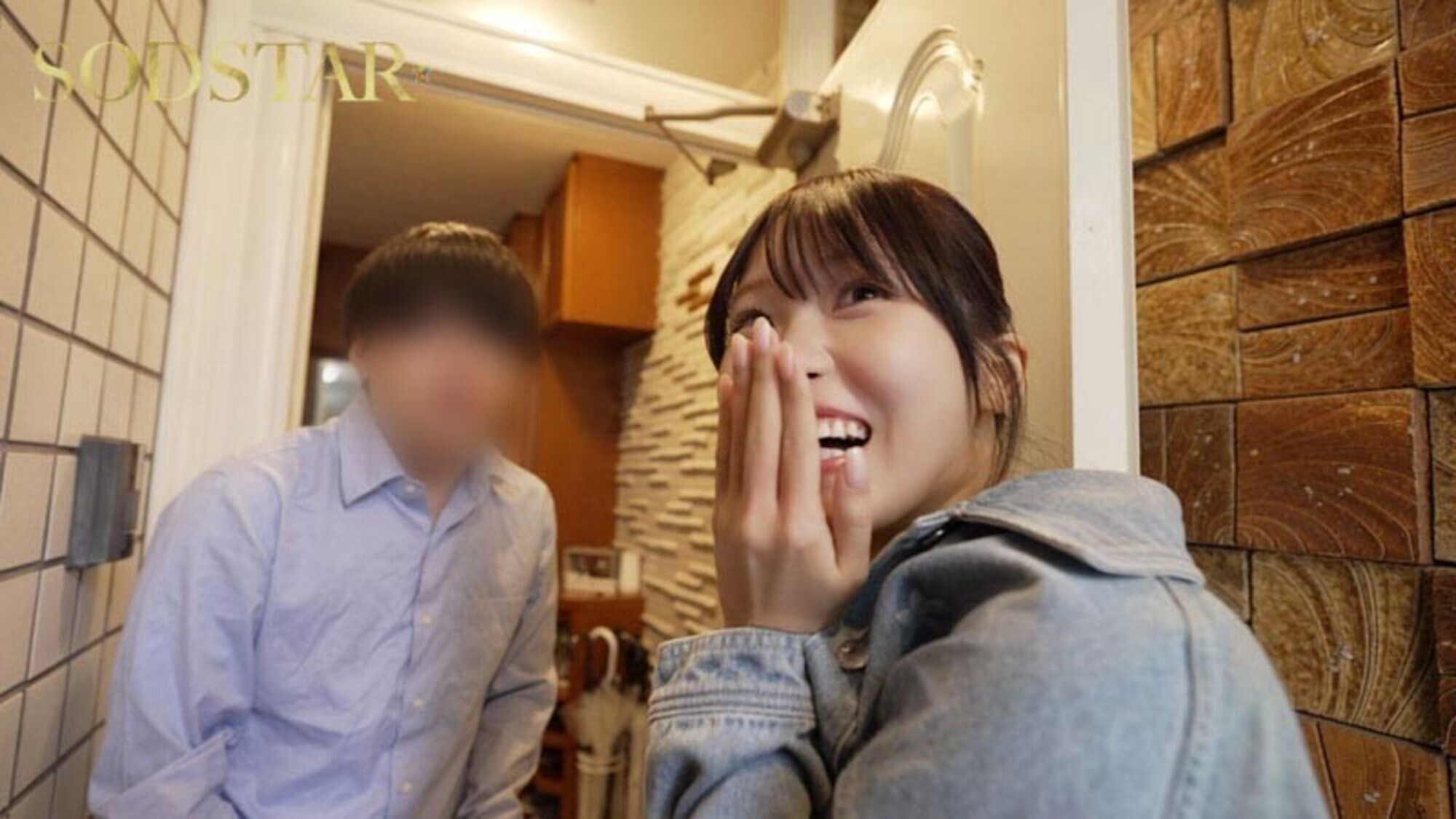 「新川空がファンの自宅を訪問！美少女女優のおもてなし5連続プレイで大満足の神対応ツアー」のサンプル画像4枚目