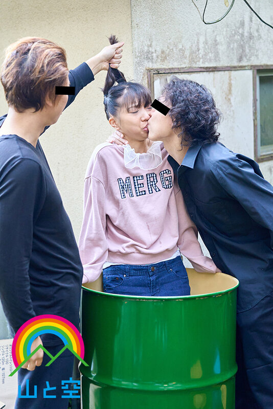 「劣等返済ドラム姦 お父さんとお母さんが私を残していなくなりました…今日からドラム缶がお家です 無口な東南アジア少女イチカ146cm」のサンプル画像3枚目