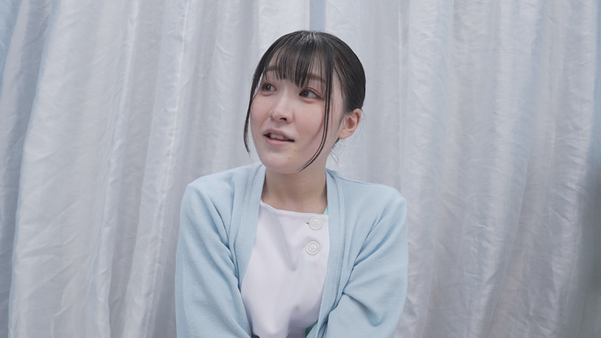 「現役看護師がお口のみで包茎皮むき治療に挑戦！皮に包まれた勃起チ○ポがねっとり舌技でズル剥け！産まれて初めて出てきた亀頭の先から無許可射精がドピュドピュ止まらない！！撮って出し！マジックミラー号～ほのか編～」のサンプル画像1枚目