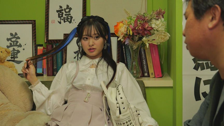 「【素人】トー横女子が恥ずかしめプレイで更生させられる羞恥映像【企画もの】」のサンプル画像1枚目