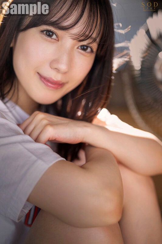 「盆休みの帰省中、近所のよつ葉と久しぶりの再会。うだるような暑い季節に成長してどちゃクソ可愛くなっていた幼馴染と三日三晩ハメまくった。 小湊よつ葉」のサンプル画像2枚目