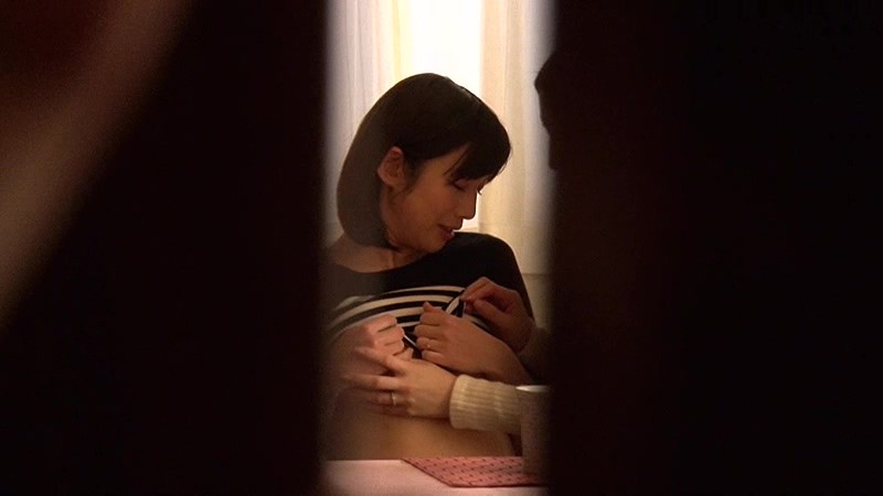 「NTRレズビアン ～僕の妻は妻の親友に寝取られました～ 佐々木あき 藍川美夏」のサンプル画像2枚目