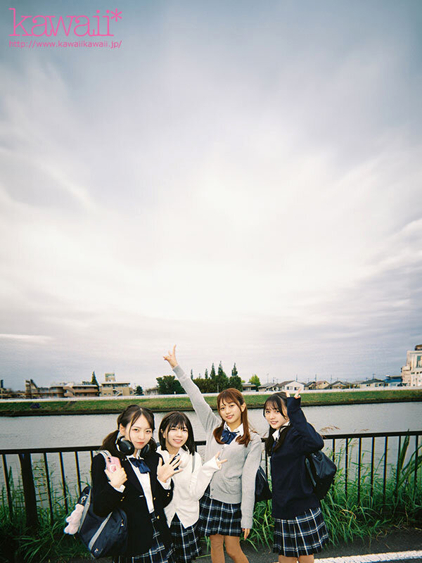 「美少女JK4人組とハーレム3P4P中出し乱交｜かりん・めいさ・ゆな・いつきの校則違反プレイ」のサンプル画像5枚目