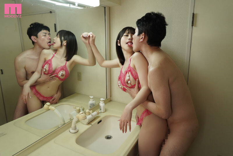 「会社の飲みで終電過ぎて酔うとキス魔になる気さくな女上司の家に泊まったら…無限ベロキス体位で25発中出し 葵いぶき」のサンプル画像12枚目