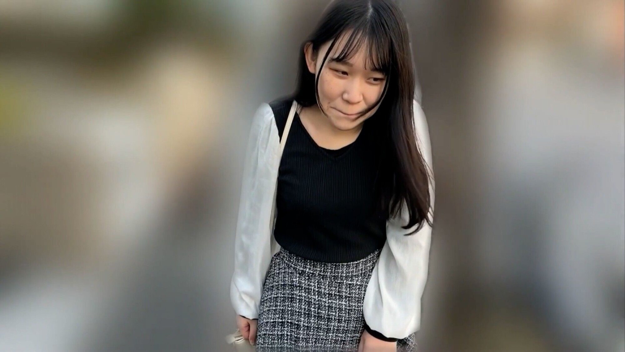 「愛川夢奈ちゃんとリモバイ散歩!街中で絶頂恥辱プレイ!」のサンプル画像12枚目