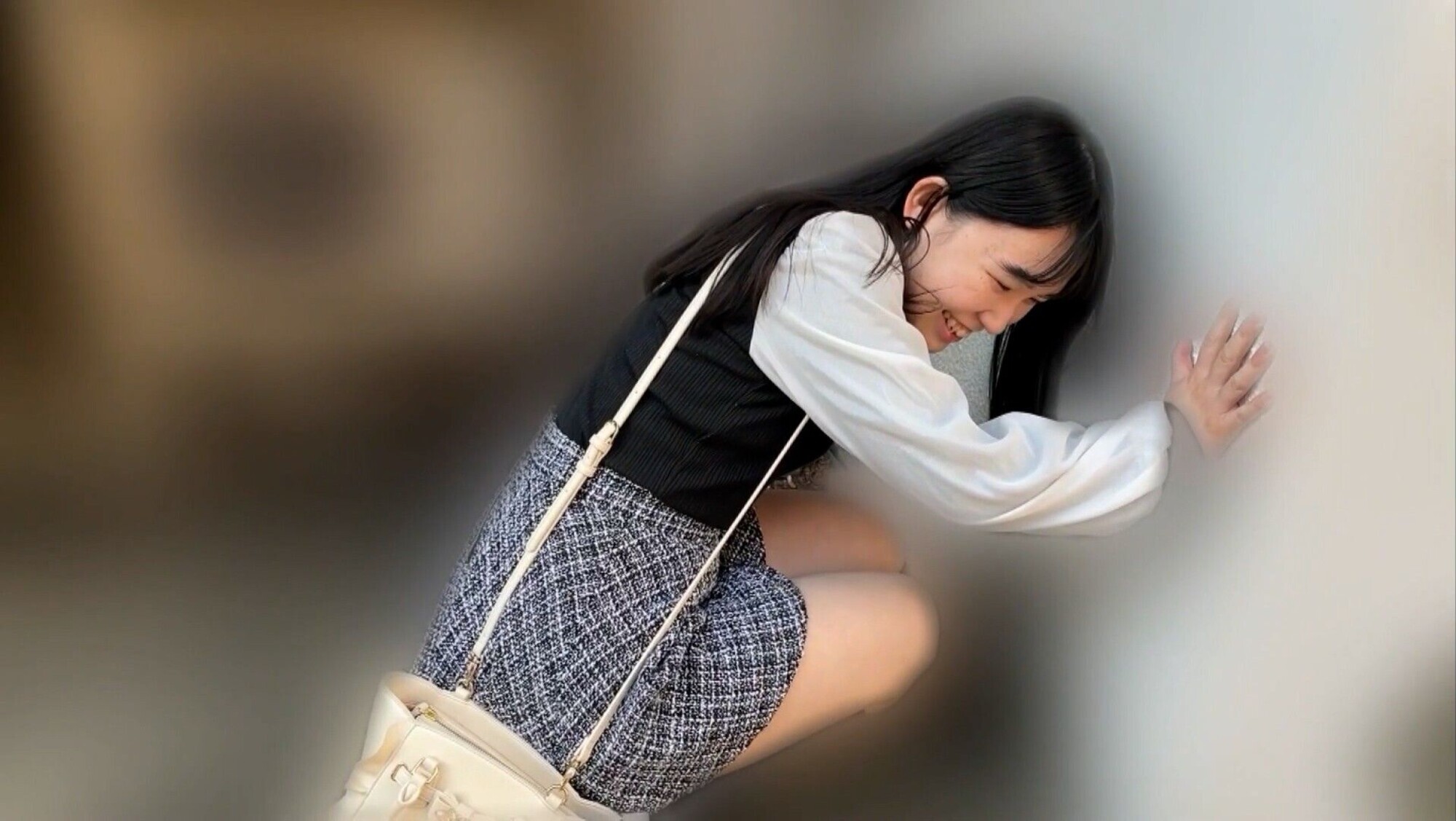 「愛川夢奈ちゃんとリモバイ散歩!街中で絶頂恥辱プレイ!」のサンプル画像8枚目