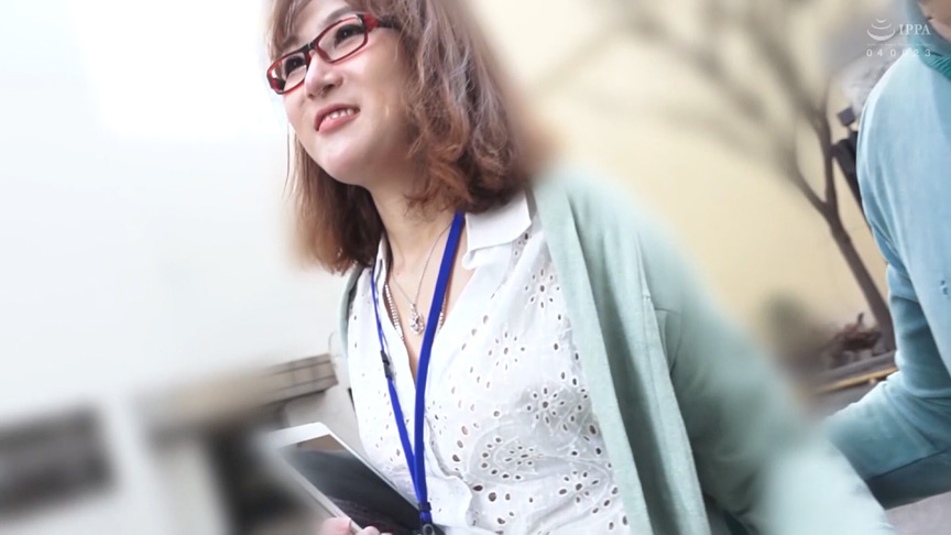 「韓国メガネ地味子 ハメ倒しツアー3日目」のサンプル画像1枚目