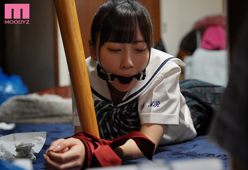 「⚠︎問題作⚠︎
隣人のJ○に媚薬を飲ませてレ×プするオジサン…
媚薬の気持ちよさにどハマり 快楽チンポ漬け♡」のサムネイル