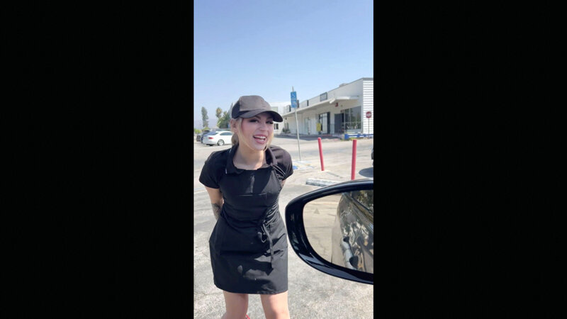 「ロスの有名ホットドッグ店の看板美女がオモチャのモニターからまさかの絶頂生ハメSEXに！！アナ（25）」のサンプル画像2枚目