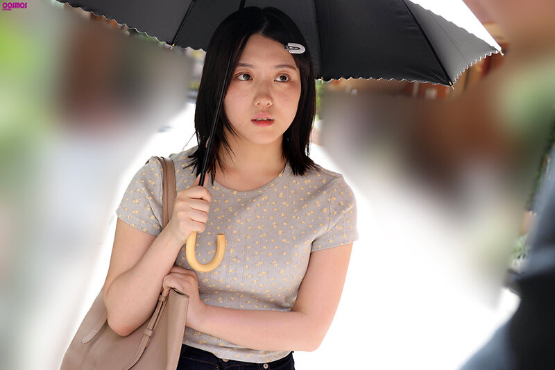 「【素人人妻】生活苦のシングルマザー巨乳すずさん26歳が自宅メンズエステで中出し潮吹きごっくん」のサンプル画像1枚目