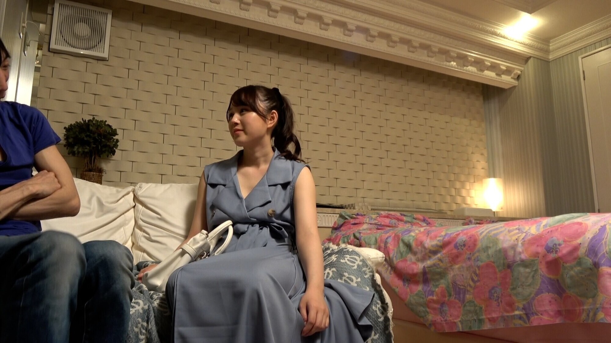 「エッチは好きだけど相手がいない！半年間のレスに欲求不満を溜め込んだ清楚系美女と性欲発散ノリパコ嵌め撮りSEX！」のサンプル画像1枚目