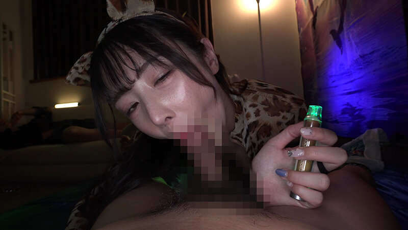 「小野坂ゆいか 潮吹き×ローションまみれの汗だく絶頂プレイ!過激な快感に酔いしれる濃厚セックス」のサンプル画像9枚目