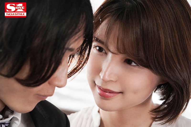「仕事できる美人上司と恋仲になり、いつでもどこでも彼女の絶倫性欲を満たすヤリチン彼氏として挿れまくった僕。 葵つかさ」のサンプル画像1枚目