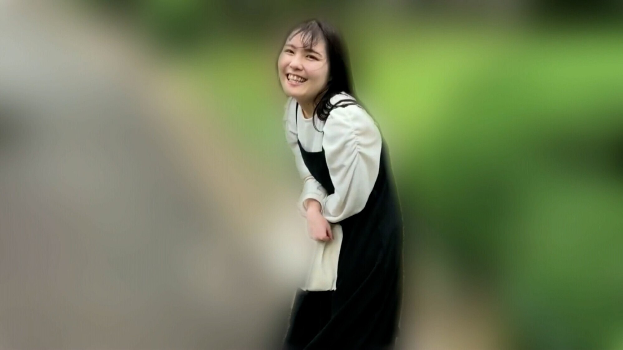 「リモバイ散歩!街中で4人の女と絶頂恥●プレイ! VOL.4」のサンプル画像13枚目