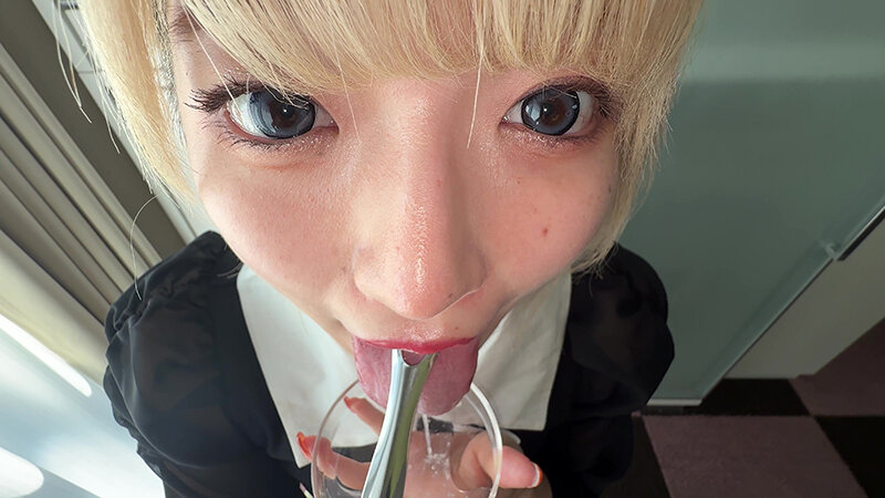 「【個人撮影】安堂はるの 舌ブラシで「汚舌苔」採取」のサンプル画像11枚目