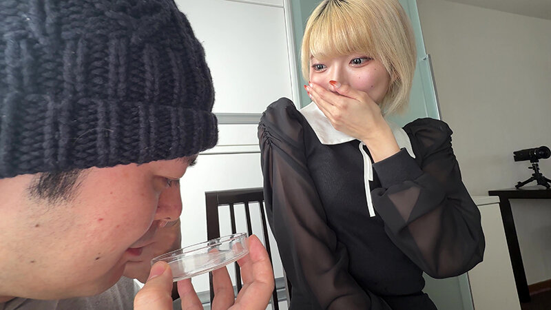 「【個人撮影】安堂はるの 舌ブラシで「汚舌苔」採取」のサンプル画像20枚目