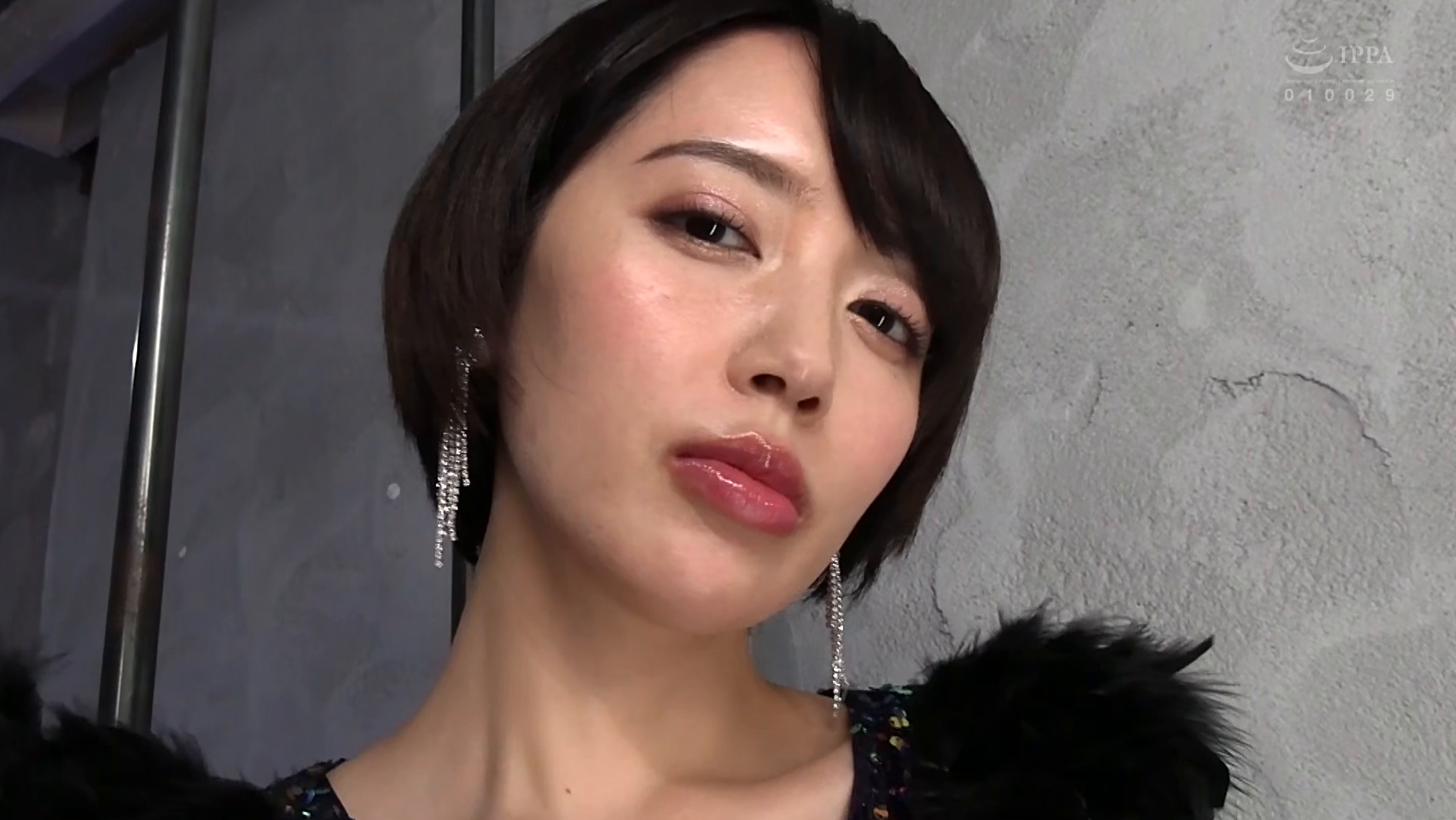 「淫獣乳首舐めクィーン 美咲かんな」のサムネイル
