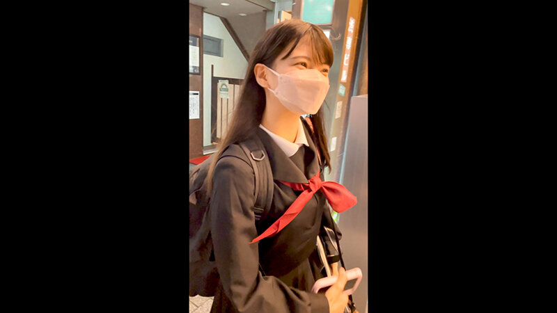 「Nia・花井しずく・さつき芽衣・可愛すずか 制服素人スレンダー美女と中出しハメ撮り319分」のサムネイル