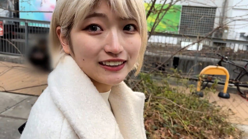 「M男が街中で女性に声をかけてワキを舐めさせて貰う 美容部員 はるのちゃん」のサンプル画像1枚目