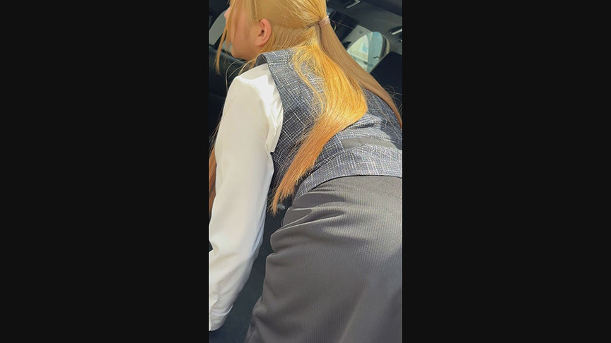 「【素人】美人ディーラーの生パンスト姿が眩しい!高級車販売店での秘密の昼休み【OL】」のサンプル画像8枚目