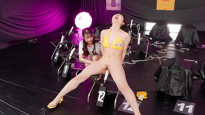 「12脚のイスにピストンバイブを仕掛け合う究極の心理戦ピストンバイブイスゲーム2 完全版」のサンプル画像2枚目