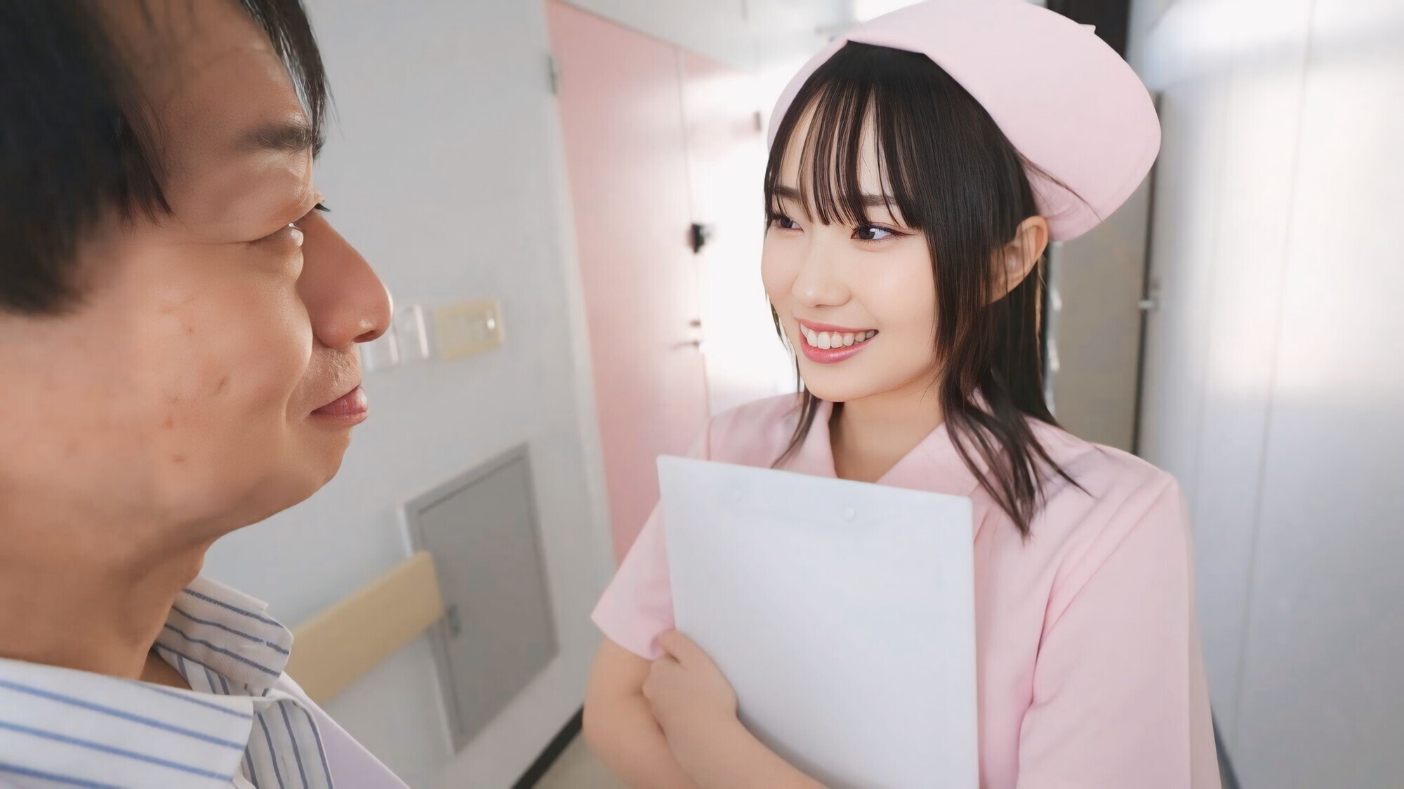 「廃業する病院に派遣された研修生~明るく元気な研修生がメス堕ちするまで~」のサンプル画像1枚目