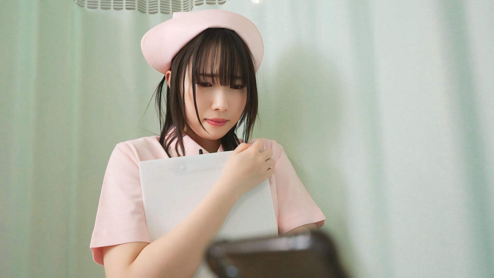 「廃業する病院に派遣された研修生~明るく元気な研修生がメス堕ちするまで~」のサンプル画像2枚目