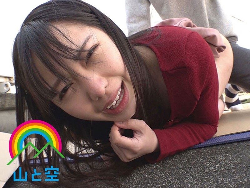 「SNSで露出実況を生配信中の見せたがり露出狂に凸してみた。」のサンプル画像20枚目