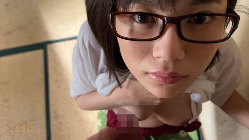 「数年ぶりに帰省すると、アラサーの姉は未だに自称家事手伝い（ニート）の喪女だった。 隠れ巨乳の姉（26） 天宮花南」のサンプル画像12枚目