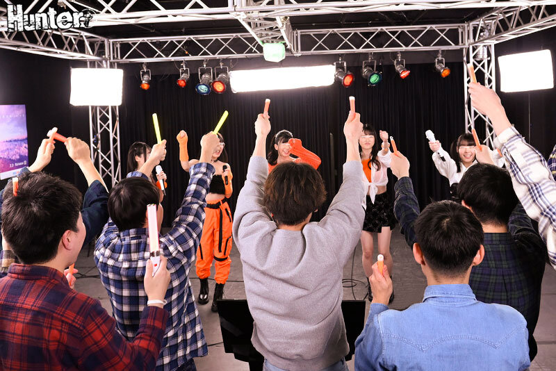 「だれとでも定額挿れ放題！地下アイドル編 ライブ会場でグッズを一定額購入すると特典として、その場でアイドルに触り放題！挿れ放題！！」のサンプル画像3枚目