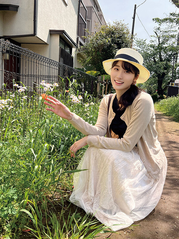 「妻みぐい不倫旅行 ふみの（仮名） 31歳 沙月ふみの」のサンプル画像1枚目