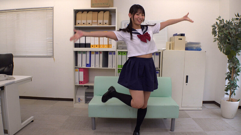 「オナサポ！！ 女子○生 着衣で全裸で挑発的ダンス 15」のサンプル画像1枚目