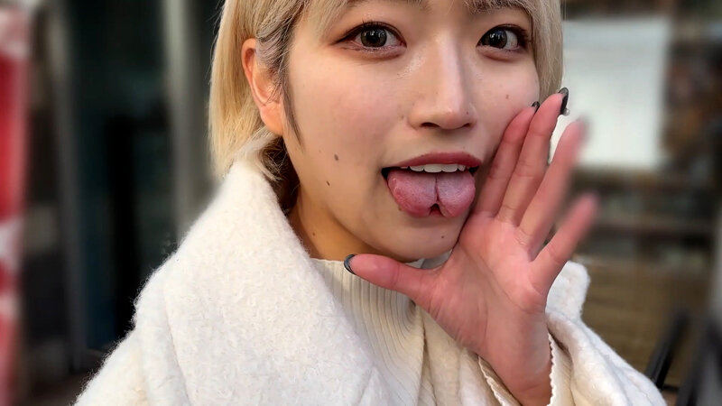 「街角で声をかけて口内観察させてもらう 美容部員 はるのちゃん」のサンプル画像2枚目