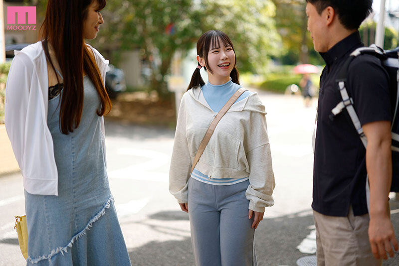 「恋川こもも 巨乳Kカップ美少女の妹がフェラ＆パイズリで誘惑！無防備な胸元にドキドキ」のサンプル画像1枚目