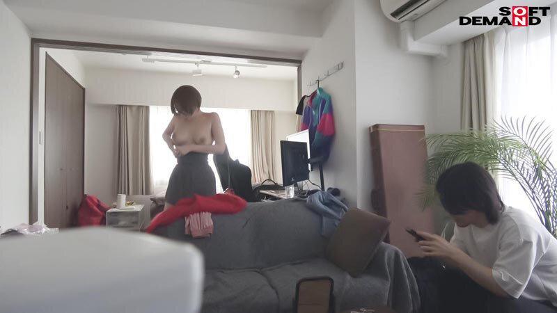 「2段階NTR 1，弱みを握った男に彼女とのハメ撮り映像を献上させる。 2，その後、断れない彼女を無茶苦茶ハメる。 新宿区で同棲4年、アパレル/DJ あかねさん（30）」のサンプル画像3枚目
