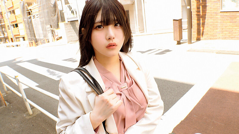 「【素人】巨乳秘書が童貞筆おろしで何度も中出し!敏感デカチンに発情する美人OL」のサンプル画像13枚目