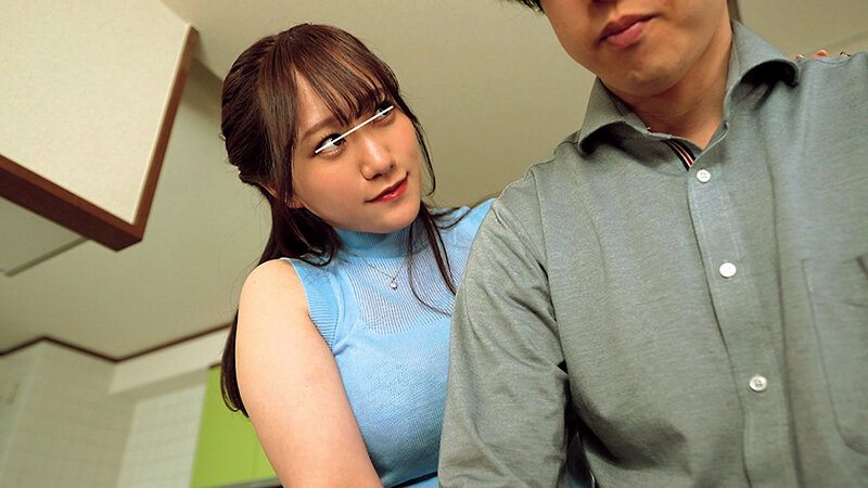 「息子の同僚に一目惚れされちゃう旦那とレス状態の人妻……熱烈な告白を丁重に断るも「思い出に胸だけ揉ませてください!」と頼み込まれ5分限定で了承!!まさかの巨乳揉み放題!?「もう我慢できない…」と膣奥ナマ性交まで許してしまい家族に内緒で大量中出し!!」のサンプル画像3枚目